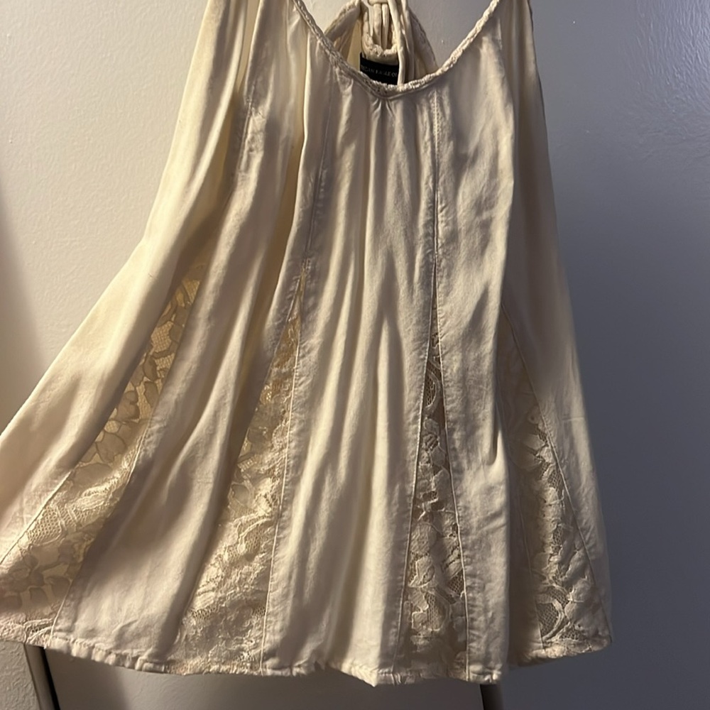 American eagle cream tank with lace - Picture 2 of 4